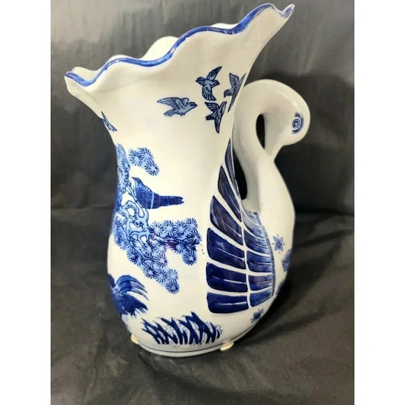 VTG ASIAN BLUE WHITE PORCELAIN HAND PAINTED SWAN VASE BIRDS MOTIF 10" - Picture 2 of 8